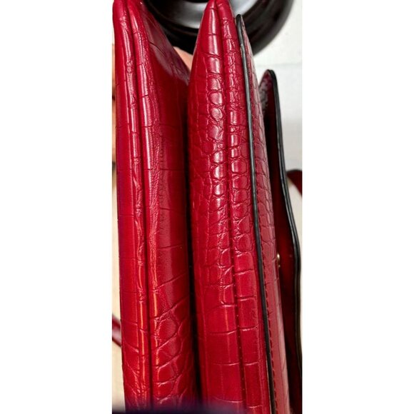 Giani Bernini Red Croc Embossed Crossbody Bag Purse Gold Hardware Adj Strap - Picture 4 of 8